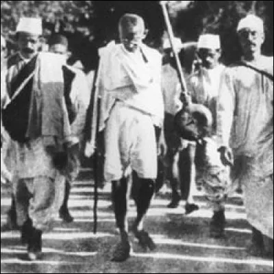 Le 12 mars, dans son combat pour l'ind&eacute;pendance de l'Inde, Gandhi lance sa "Marche du sel" : c'&eacute;tait il y a ...