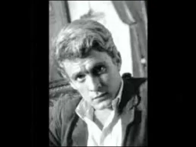 ''Les Marionnettes'' est un titre de Christophe. Dans l'&eacute;tat actuel de nos connaissances, quel homme politique n'a pas tromp&eacute; sa femme et peut donc &ecirc;tre consid&eacute;r&eacute; comme un mari honn&ecirc;te ?