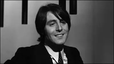 ''Chez Laurette'' est le premier succès de Michel Delpech.

Extrait : ''À sa façon de nous appeler ses gosses
On voyait bien qu'elle nous aimait beaucoup''

Qu'appelle-t-on les gosses au Québec ?