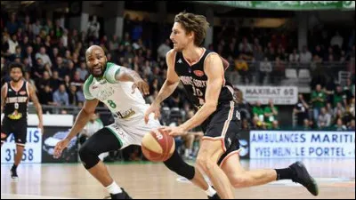 Très très facile. Comment se nomme ce sport ?