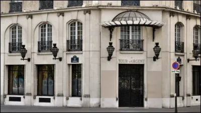 L'un de ces trois produits de luxe vaut nettement plus cher que les deux autres !