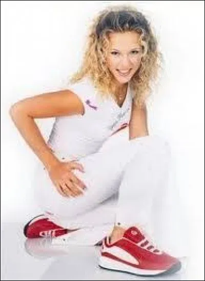 Complétez le titre de cette chanson : "Je vais...