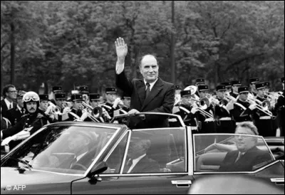 François Mitterrand fut le 4e président de la Ve République. Quelle voiture fut-il le seul à utiliser ?