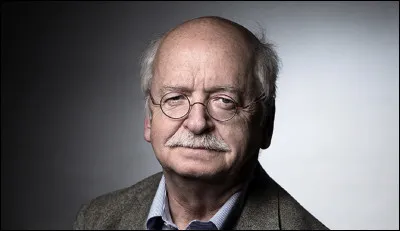 Qui est cet écrivain, auteur de ''Voyage aux pays du coton'' ?