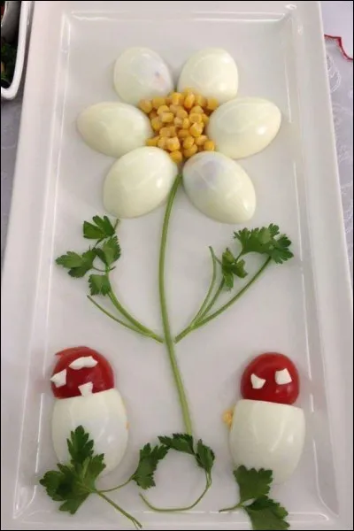 Avec quoi le grand chef a-t-il réalisé ce plat en forme de fleur ?