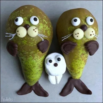 En quoi sont déguisées ces poires ?