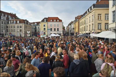 Durant quel mois se déroule la traditionnelle braderie de Lille ?
