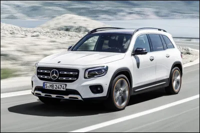 Voilà une voiture de classe ! Pas seulement de luxe, c'est aussi une classe...