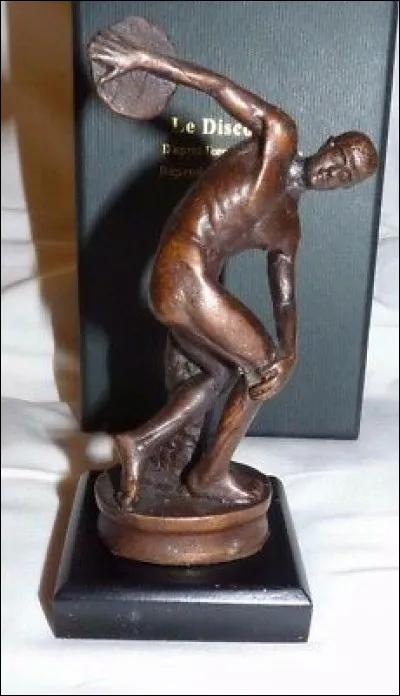 Toujours en Grèce un évènement extraordinaire avait lieu ce jour-là. Lequel ?