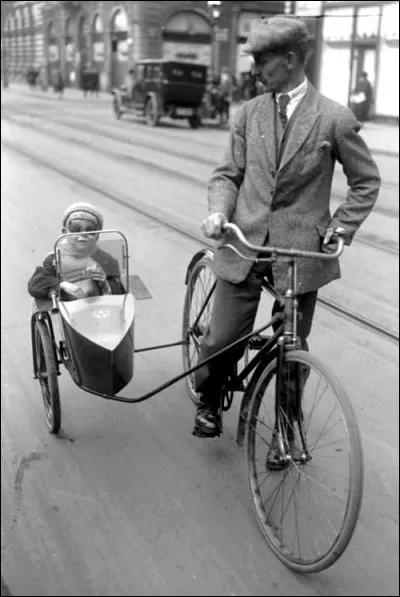 Le plus difficile aurait été de vous faire trouver la ville, Berlin. Pour les années, cela aurait été plus facile, via l'équipement, soit 1931. Je vais donc me contenter de vous demander dans quelle catégorie se situe ce petit véhicule.