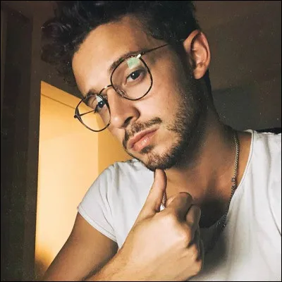 De quoi a-t-il pris des cours quand il était petit ?