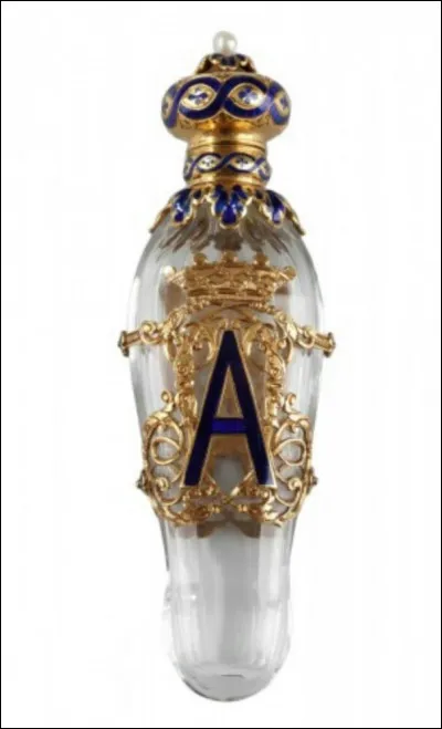 Comment s'appelait le premier parfum &agrave; &eacute;l&eacute;ments de synth&egrave;se ?