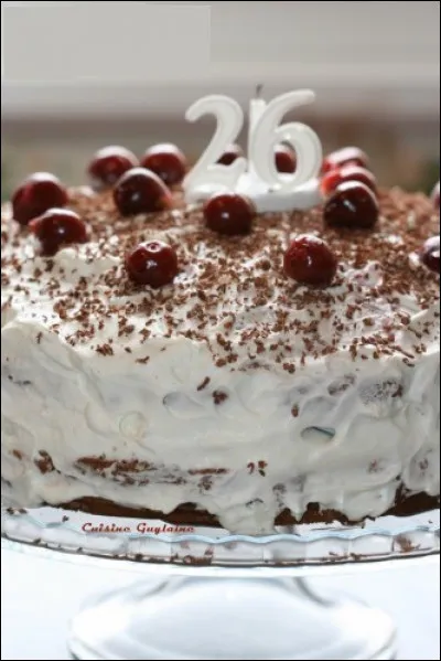 Bien sûr c'est ton ami Eye qui a choisi le gâteau !