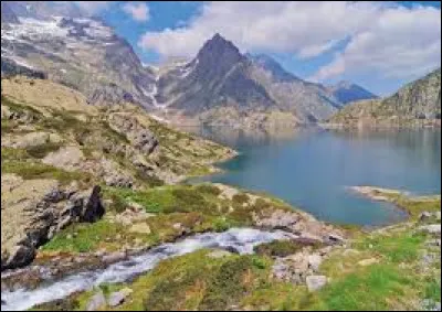 Dans quelle région française se situe le parc national du Mercantour ?