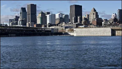 ''Je reviendrai à Montréal'' nous dit Robert Charlebois. Sur quel fleuve la ville est-elle située ?