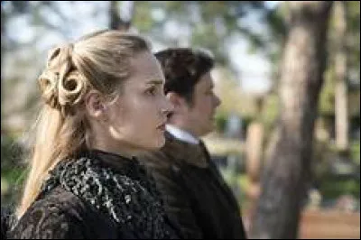 Que menace de faire Marc-Antoine à Adrienne dans le dernier épisode ?