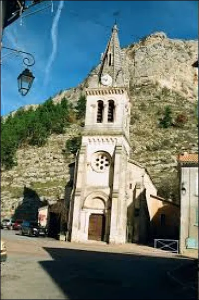 Vous avez sur cette image l'&eacute;glise Saint-Baudile de S&eacute;deron. Village de l'arrondissement de Nyons, dans le parc naturel r&eacute;gional des Baronnies proven&ccedil;ales, il se situe dans le d&eacute;partement ...