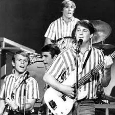 ''I Get Around'' est un titre du groupe californien les Beach Boys. Quelle plage ne se trouve pas dans leur État d'origine ?