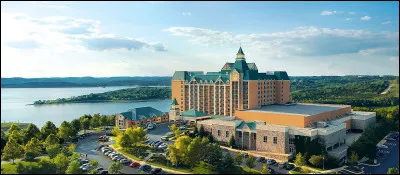 "Train de luxe" est un film mis en scène par Howard Hawks.