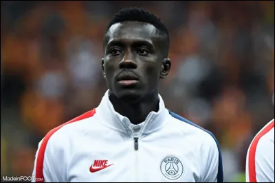 Qui est ce footballeur ?