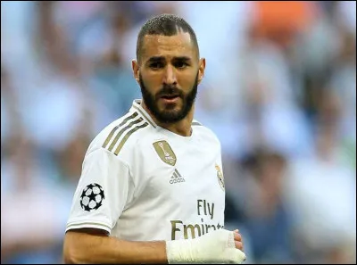 Qui est ce footballeur ?