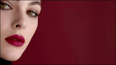 Qui est le héros du roman de Stendhal "Le Rouge et le Noir" ?