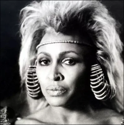 Ils ont divorcé en 1978. Quelle était sa situation financière après le divorce ?