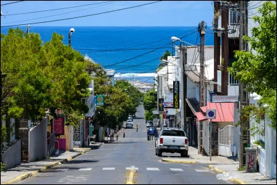Lorsque tu marches dans les rues de Saint-Pierre...
