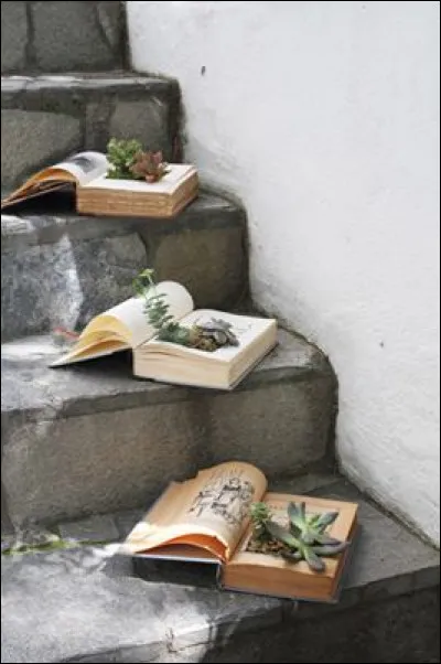 Quel est le titre du livre de Dino Bozzati où se mêlent angoisse, peur, rêves et illusions ?