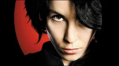 Qui est l'auteur du roman ''La Fille qui rêvait d'un bidon d'essence et d'une allumette'', deuxième tome de la trilogie ''Millénium'' ?