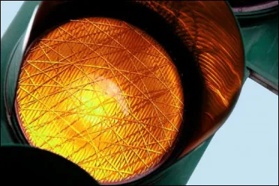 Que risque-t-on si on passe à un feu orange ?