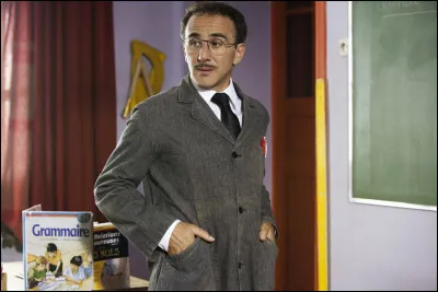 Dans quel film joue-t-il le rôle d'un instituteur ?