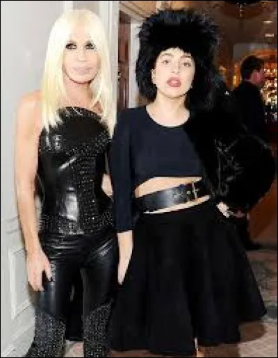 En 2013, quelle chanteuse est devenue l'égérie de la marque ?