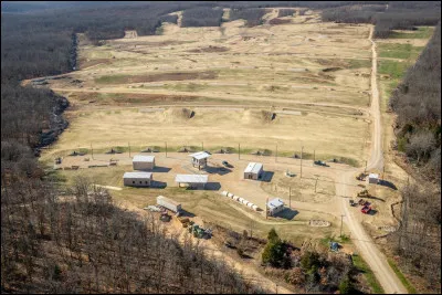Ce grand espace permet aux différentes unités de l'armée de s'exercer au tir. Ceci est...