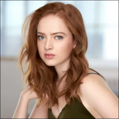 Elle apparaît dans la saison 3 de la série. Elle est l'une des membres de la Ferme et son époux s'appelle Edgar. Quel est le prénom de cette charmante jeune femme ?