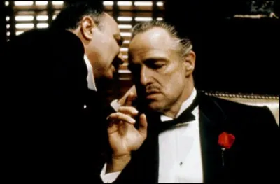 En 1972, on accusa Nino Rota, compositeur du film "Le parrain" d'avoir :