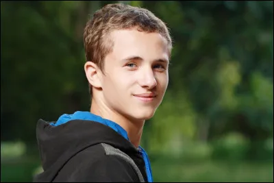 À quel âge selon l'Organisation mondiale de la santé (OMS) n'est-on plus un enfant ?