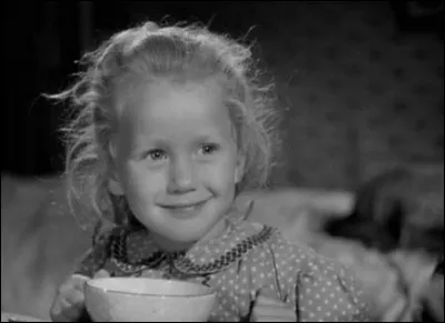 Qui a commencé sa carrière d'actrice alors qu'elle n'était qu'une enfant de cinq ans ?