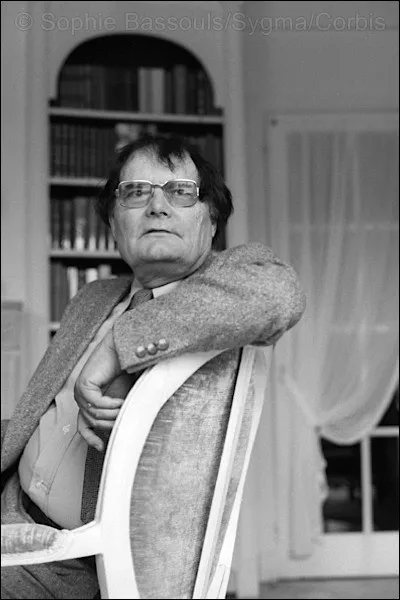 17 avril, naissance d'un écrivain et romancier français, auteur notamment de "Vipère au poing". Quel est son nom ?