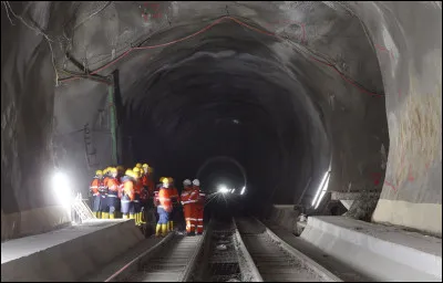 Quelle est la longueur du tunnel du Gothard ?