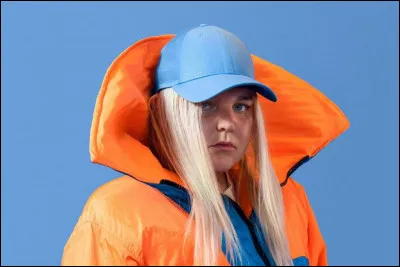 Quelle chanson sortie le 10 mai 2019 la chanteuse australienne Tones and I interprète-t-elle ?