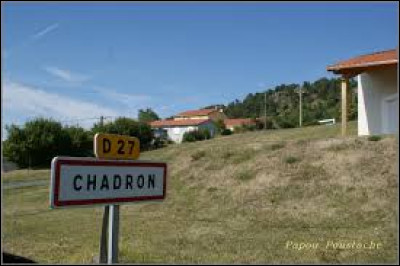 Nous commençons notre balade à l'entrée de Chadron. Village d'Auvergne-Rhône-Alpes, dont le territoire est traversé par la Gazeille et la Loire, il se situe dans le département ...