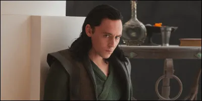 De quoi n'est-il pas le dieu ?