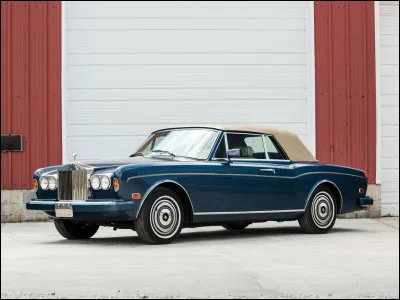 Cette voiture britannique est la version "2 portes" de la Silver Shadow introduite en 1965. Quel est son nom en 1971 ?