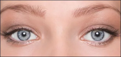 Cyborg a-t-il un il d'une autre couleur ?