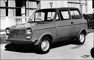 Si je vous affirme que ce pays connaît plus d'armateurs que de fabricants de voitures et qu'ils ont connus des bas ? Vous avez 2 indices pour le pays et la marque...