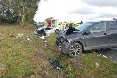 Claude, 17 ans, perd ses deux parents dans un accident de voiture. Il va être placé...