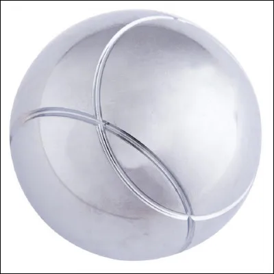 En quoi sont généralement fabriquées les boules de pétanque ?