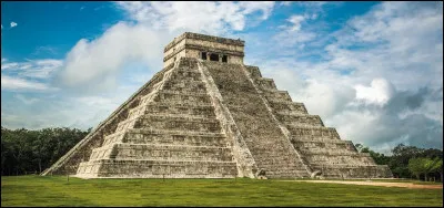 Quelle civilisation précolombienne a édifié la pyramide de Chichén Itzà ?