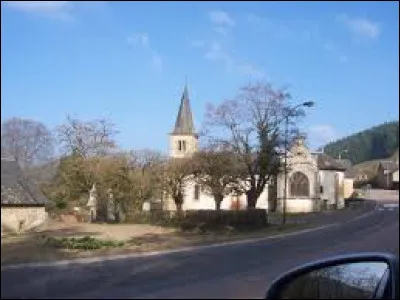 Petit village de 52 habitants, dans l'arrondissement d'Autun, La Petite-Verrière se situe dans le département ...